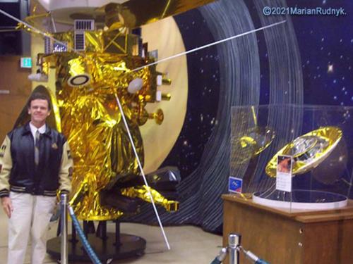 Here I am in 2005 at JPL-NASA with the engineering mock-up version of the Cassini spacecraft that went to Saturn. Cassini not only provided unparalleled data & imaging of Saturn, it's rings & many moons - but also dropped a probe onto moon Titan.

(c)2005/2021MarianRudnyk 